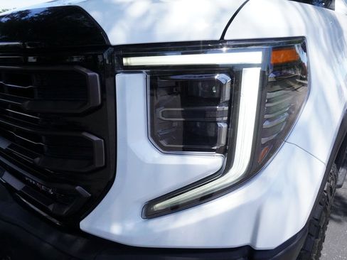 Used 2024 GMC Sierra 1500 AT4X AWD/4WD image 34