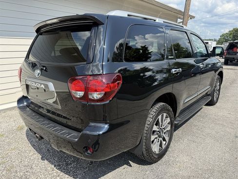 Used 2021 Toyota Sequoia Limited AWD/4WD image 27