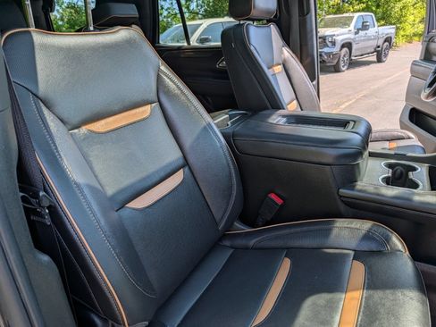 Used 2022 GMC Yukon AT4 AWD/4WD image 29