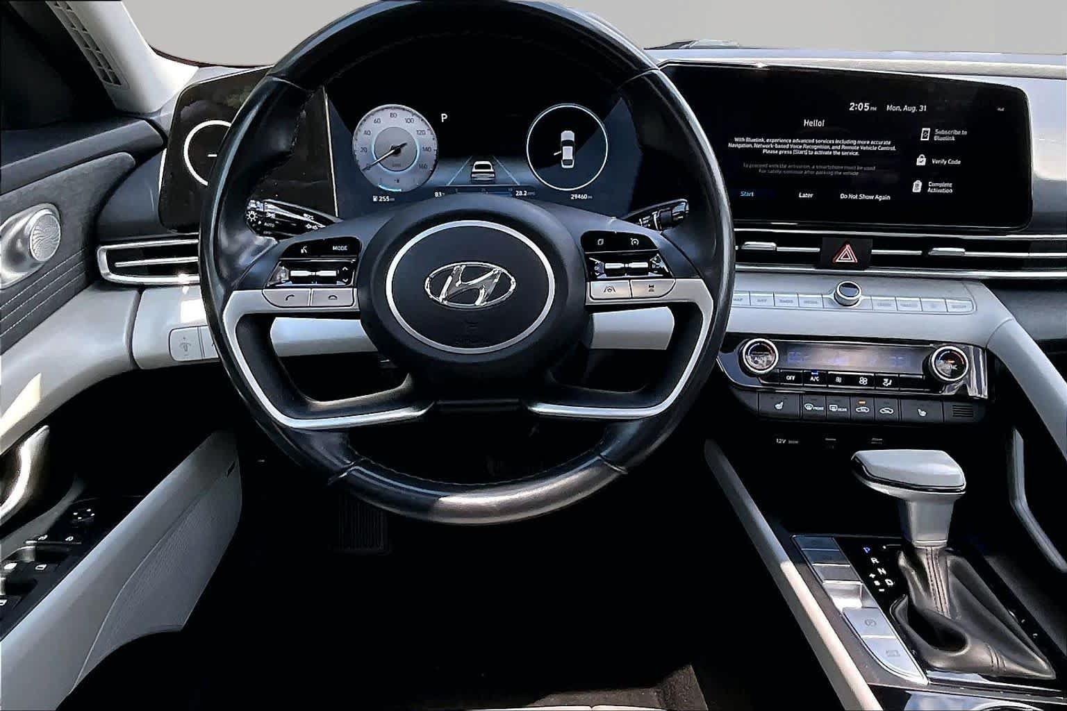 Used 2023 Hyundai Elantra Limited FWD image 6
