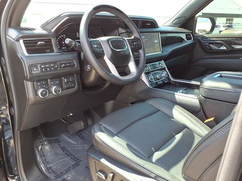 Certified 2024 GMC Yukon XL Denali w/ Advanced Technology Package AWD/4WD image 14