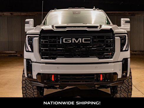 Used 2025 GMC Sierra 2500 AT4 w/ AT4 Premium Plus Package image 4