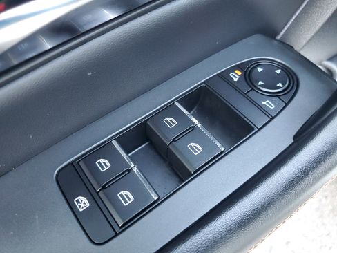 Used 2025 MAZDA CX-90 3.3 Turbo w/ Preferred Package image 27