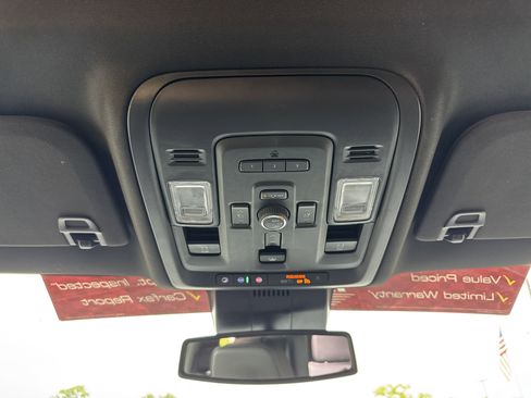 Used 2023 GMC Yukon XL Denali RWD image 30