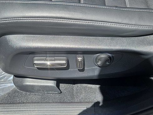 Used 2023 Honda CR-V EX-L image 12