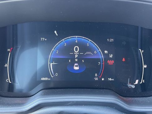 Used 2026 Toyota Corolla LE FWD image 6
