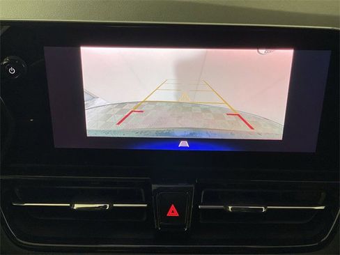 Certified 2025 Chevrolet TrailBlazer RS w/ Convenience Package image 19