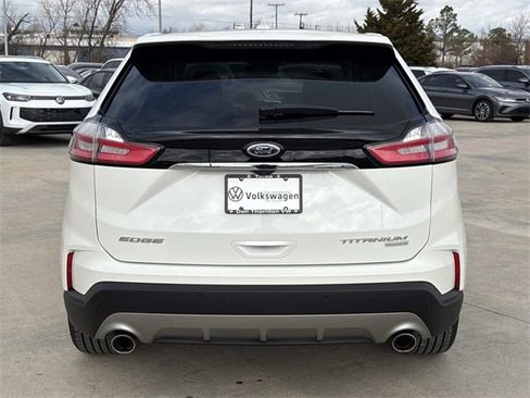 Used 2020 Ford Edge Titanium image 3