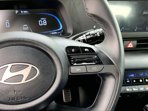 Used 2025 Hyundai Elantra Sport image 24