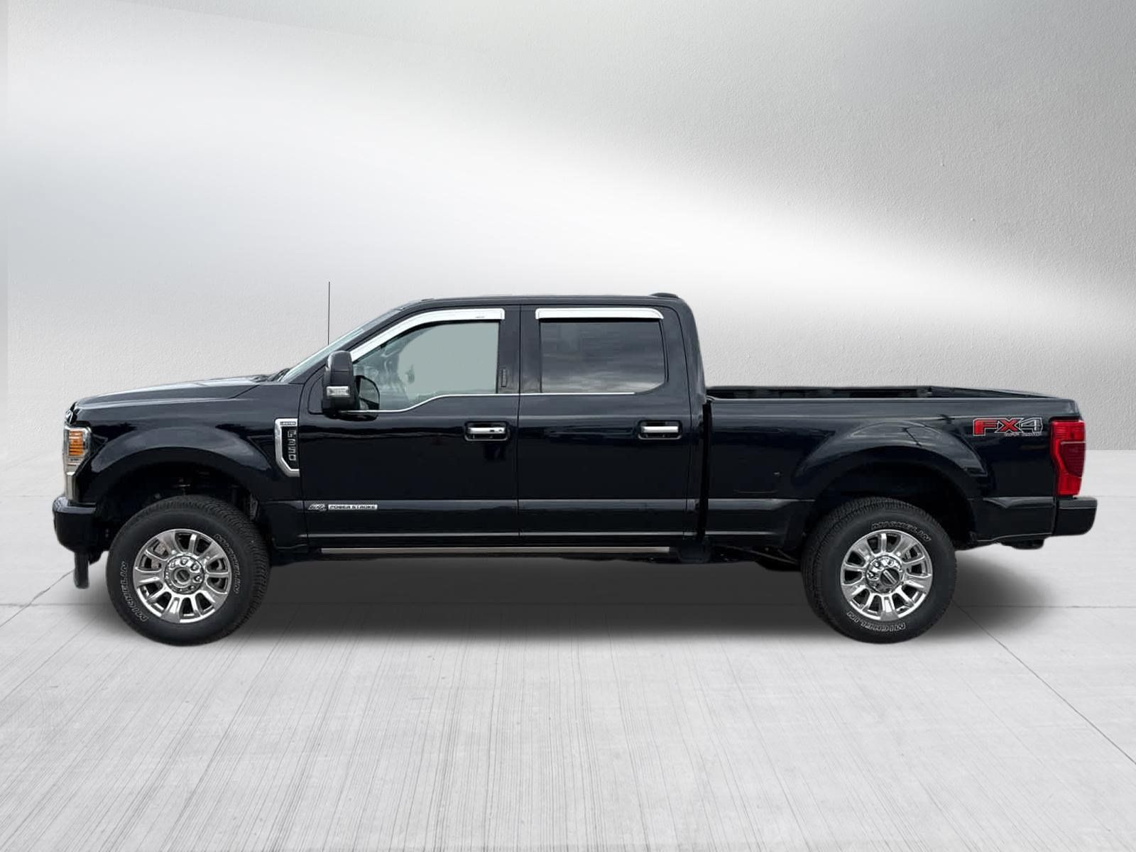 Used 2022 Ford F350 Limited w/ FX4 Off-Road Package AWD/4WD image 4