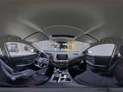 Used 2025 Nissan Sentra SR w/ Midnight Edition FWD image 17