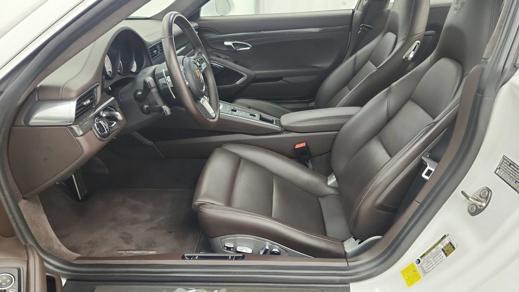 Used 2019 Porsche 911 Turbo AWD/4WD image 31