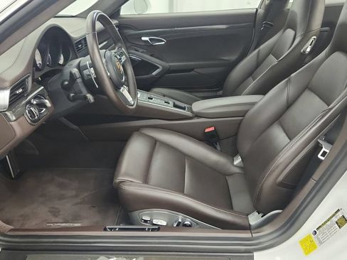 Used 2019 Porsche 911 Turbo AWD/4WD image 31