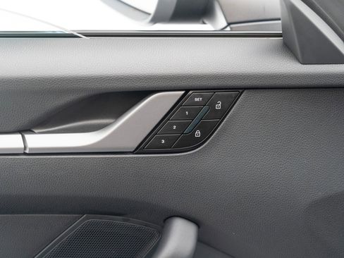 Certified 2025 Porsche 911 Carrera image 22