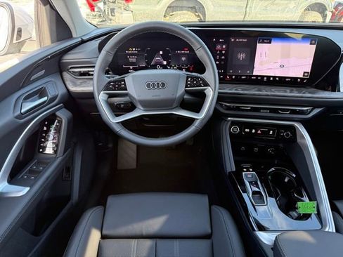 New 2025 Audi Q5 Premium Plus image 22