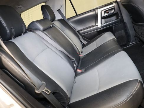 Used 2021 Toyota 4Runner SR5 Premium AWD/4WD image 33
