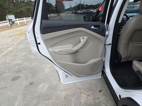 Used 2019 Ford Escape Titanium w/ U9j03 - Titanium Tow Package image 42