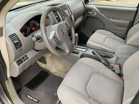 Used 2018 Nissan Frontier PRO-4X image 23