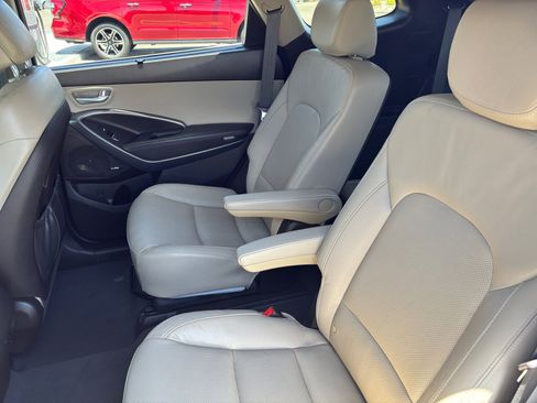 Used 2015 Hyundai Santa Fe Limited w/ Option Group 04 FWD image 17