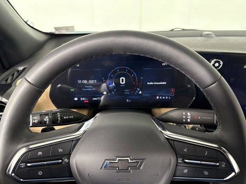 New 2026 Chevrolet Equinox ACTIV image 4