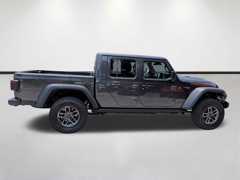 Used 2025 Jeep Gladiator Mojave w/ Technology Group AWD/4WD image 3