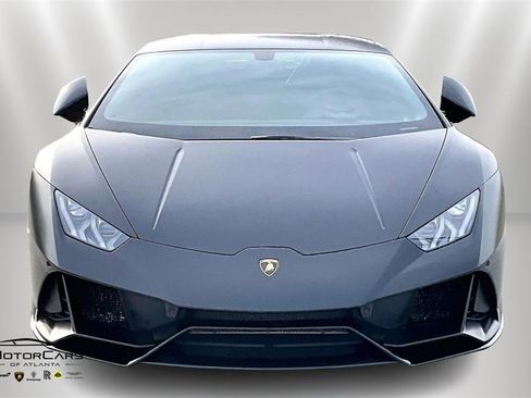 Used 2020 Lamborghini Huracan EVO image 3