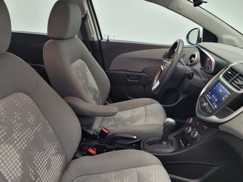 Used 2020 Chevrolet Sonic LT image 21
