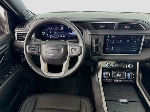 Used 2023 GMC Yukon Denali image 23
