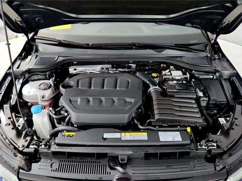 Used 2025 Volkswagen Golf R Black Edition image 14