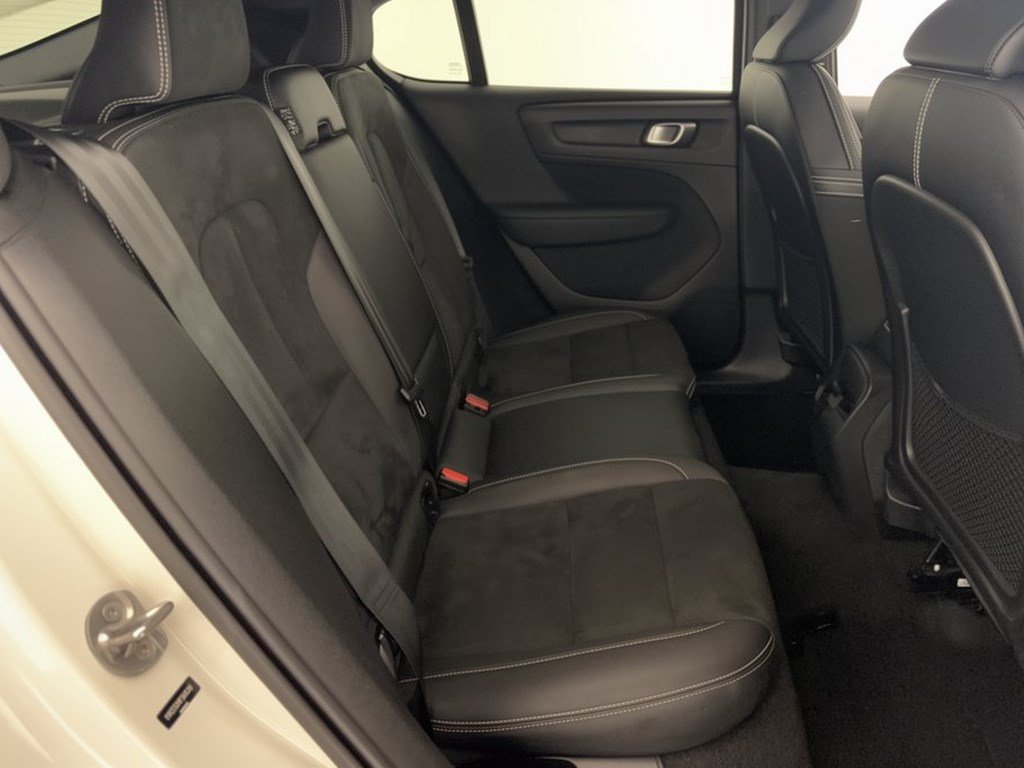 Used 2023 Volvo C40 P8 Recharge Ultimate AWD/4WD image 29
