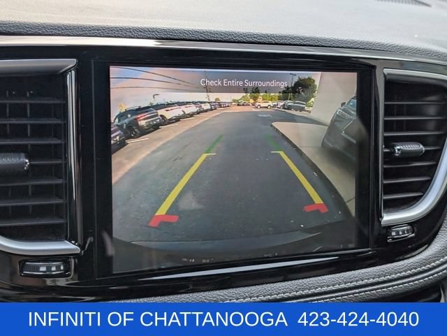 Used 2025 Chrysler Pacifica Limited FWD image 15