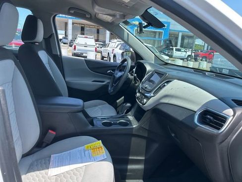 Used 2019 Chevrolet Equinox LS FWD image 29