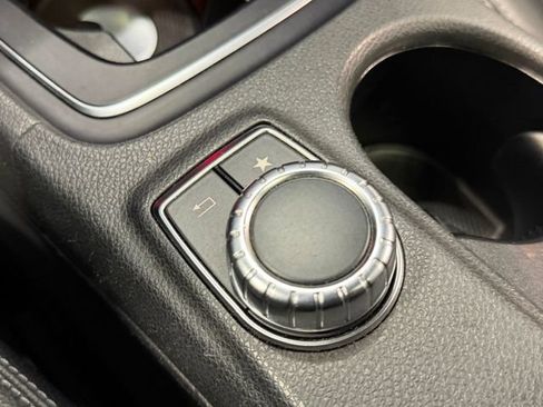 Used 2017 Mercedes-Benz CLA 250 4MATIC image 33