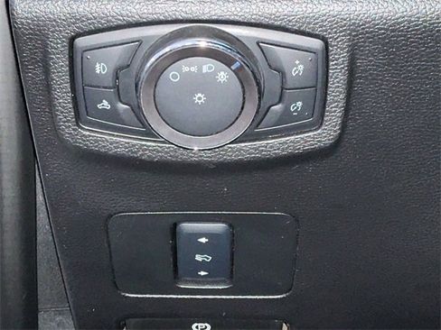 Used 2018 Ford F250 Lariat w/ Chrome Package image 28