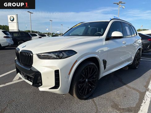 Used 2025 BMW X5 sDrive40i w/ M Sport Package RWD image 1