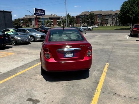 Used 2014 Chevrolet Sonic LT FWD image 8