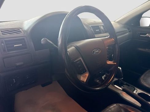 Used 2010 Ford Fusion Sport FWD image 10
