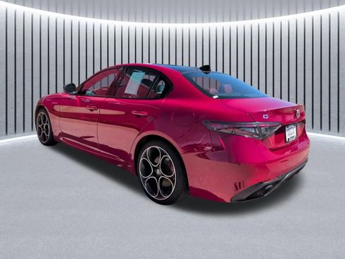 Used 2024 Alfa Romeo Giulia Veloce AWD/4WD image 14