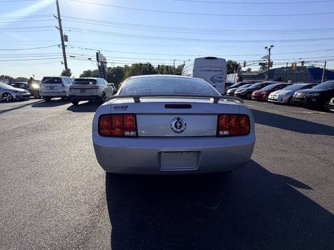 Used 2007 Ford Mustang Coupe RWD image 8