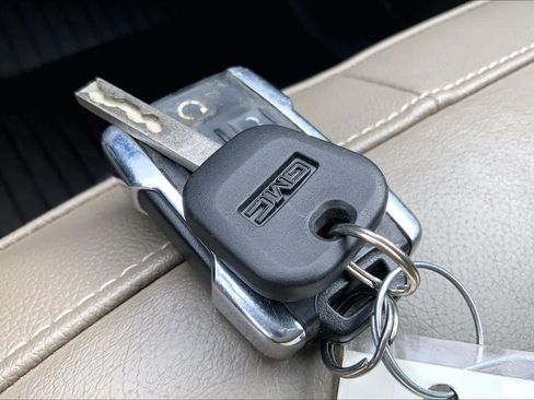 Used 2016 Chevrolet Colorado Z71 AWD/4WD image 15