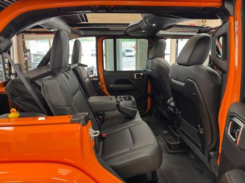 New 2025 Jeep Wrangler Unlimited Rubicon 392 image 5