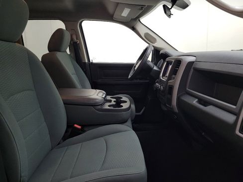 Used 2016 RAM 1500 Express RWD image 21