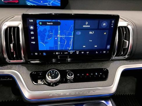 Used 2025 Ford Expedition Tremor AWD/4WD image 30