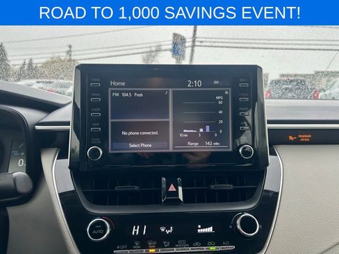 Used 2020 Toyota Corolla LE image 26