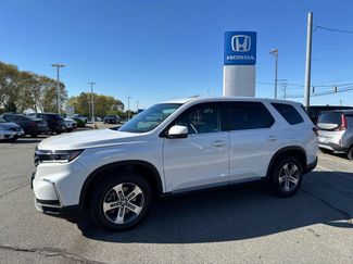 Used 2025 Honda Pilot EX-L video 1
