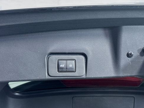 Used 2023 Nissan Rogue SV w/ SV Premium B Package image 31