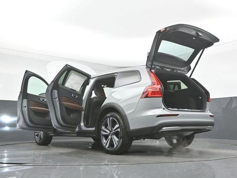 New 2026 Volvo V60 B5 Cross Country Plus w/ Protection Package Premier image 56