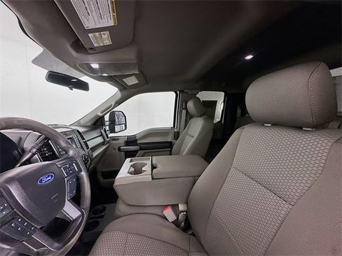 Used 2019 Ford F250 XLT w/ XLT Value Package image 19