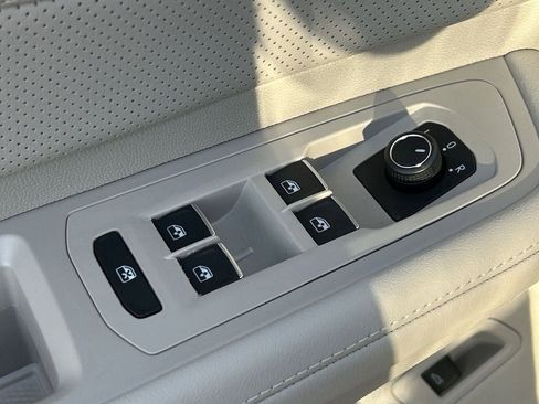 New 2026 Volkswagen Atlas SE image 17