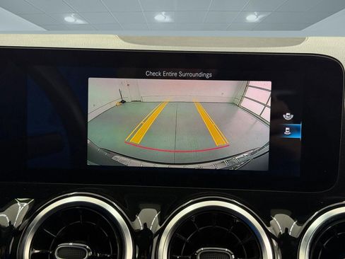 Certified 2022 Mercedes-Benz GLA 250 image 30